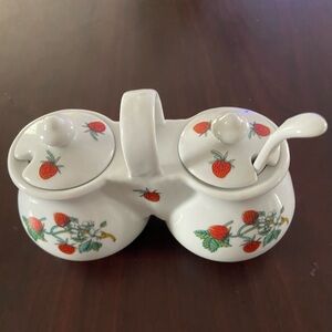 Vintage 1994 cream and sugar jar
